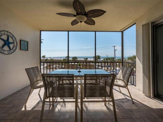 Townhouse for sale in Sarasota