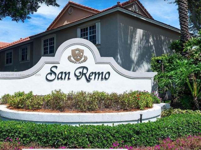 Townhouse for sale in Weston