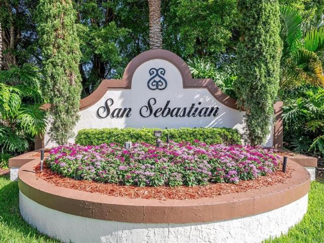 Townhouse for sale in Weston