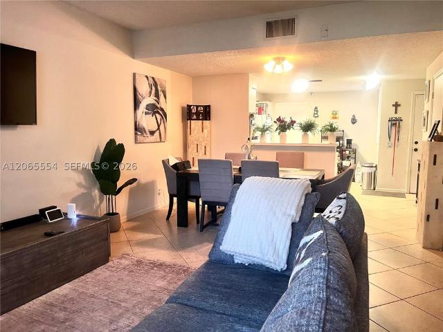 Townhouse for sale in Weston, Florida