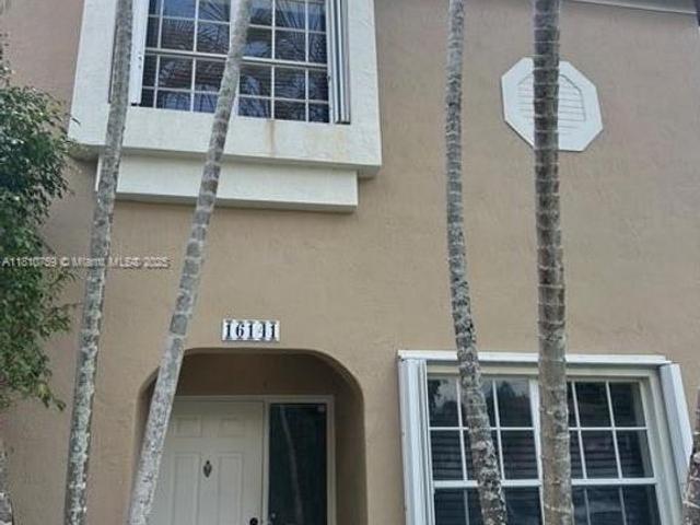 Townhouse for sale in Weston