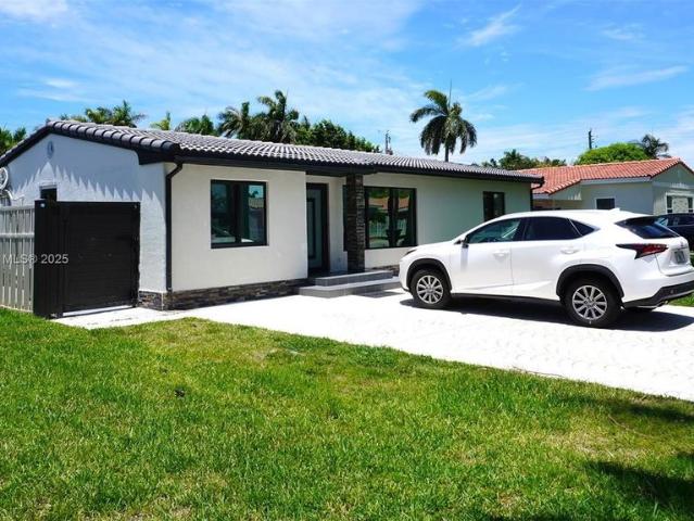 Villa for rent in Hallandale