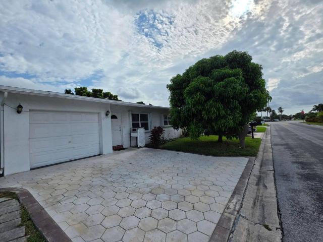 Detached House for rent in Margate, Florida