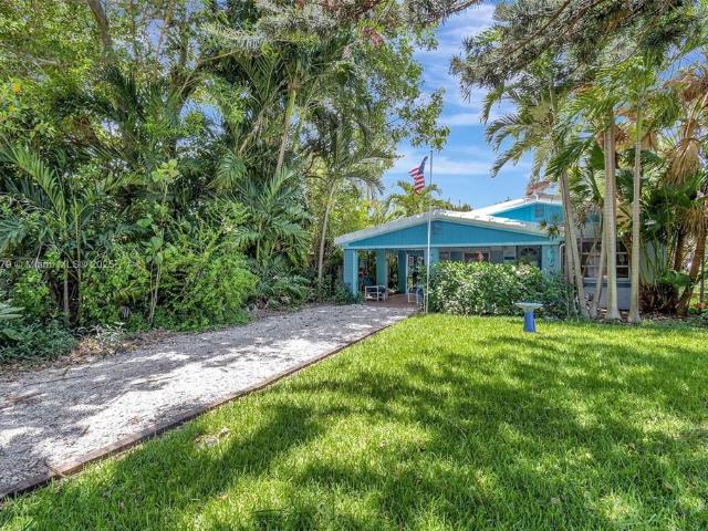 Villa for sale in North Miami Beach