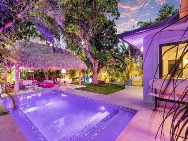 Detached House for sale in Surfside, Florida