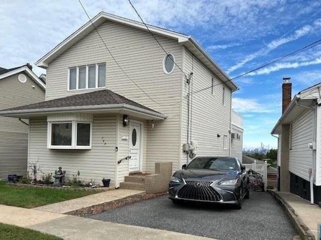House for sale in Lyndhurst, Bergen County
