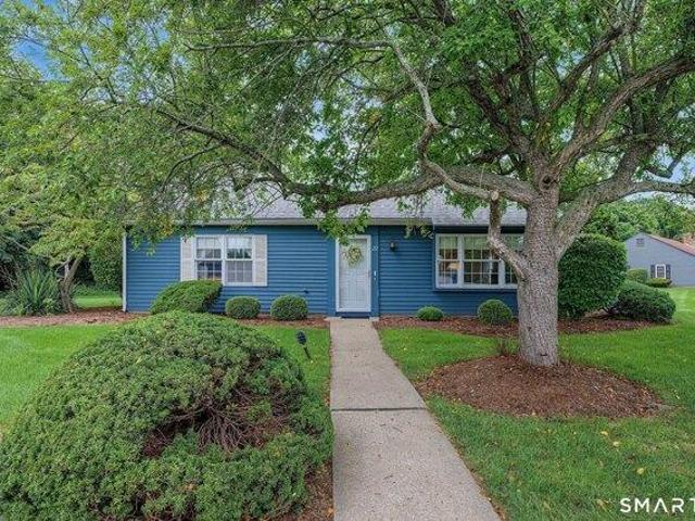 Condo for sale in Madison, Connecticut