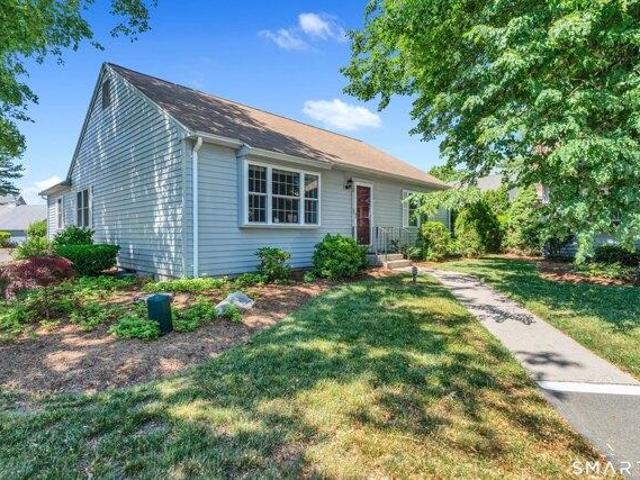 Condo for sale in Madison, Connecticut