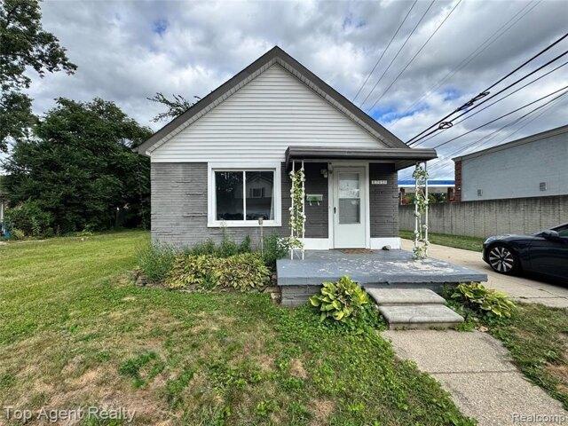 House for sale in Madison Heights, Michigan