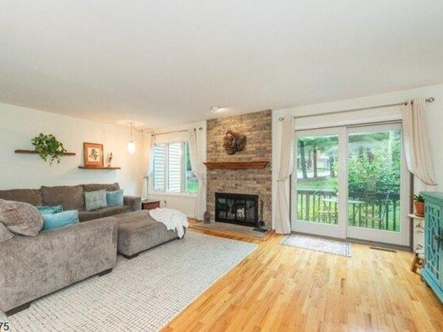 Condo for sale in Mahwah, New Jersey
