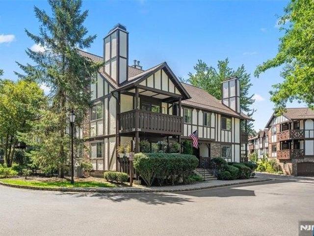 House for sale in Mahwah, New Jersey