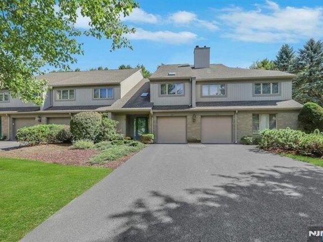House for sale in Ramapo Ridge, Mahwah