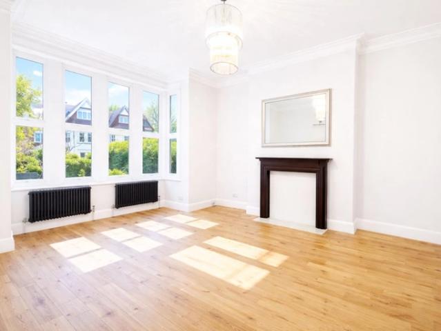 Apartment for rent in Cricklewood, Greater London