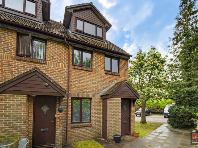 Maisonette for sale in Spelthorne, Surrey