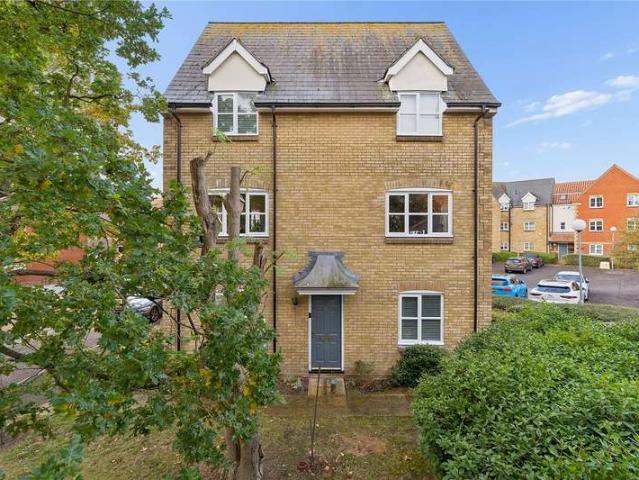 Maisonette for sale in Noak Bridge, Basildon