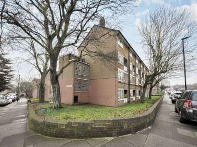 Maisonette for sale in Royal Borough of Greenwich, Greater London