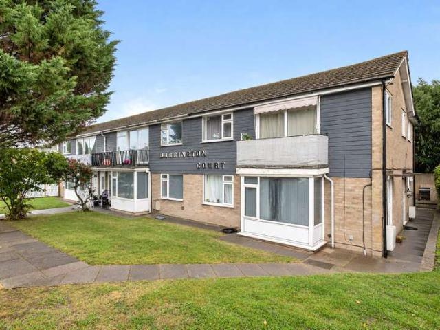 Maisonette for sale in Redhill, Reigate and Banstead