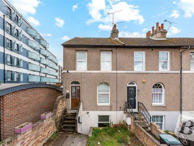 Maisonette for sale in Milton, Hamerton