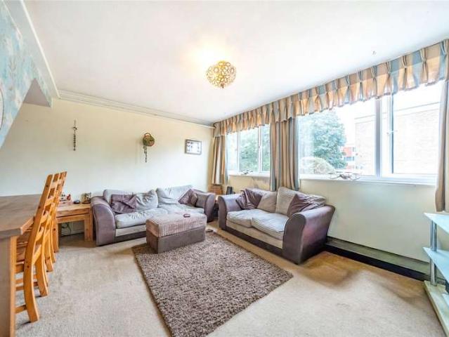 Maisonette for sale in Penenden Heath, Maidstone