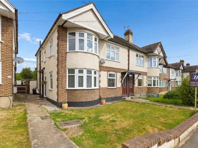 Maisonette for sale in Hornchurch, Greater London