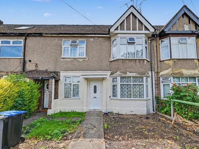 Maisonette for sale in Harlesden, Greater London