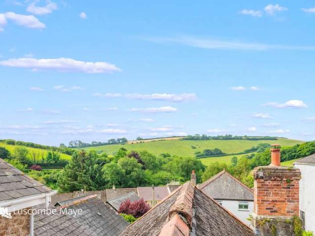 Maisonette for sale in Strode, Devon