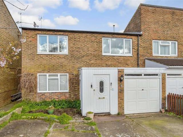 Maisonette for sale in Broadfield, Glynde