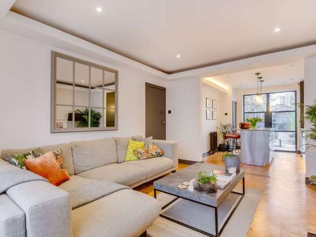Duplex for sale in Twickenham, St Margarets