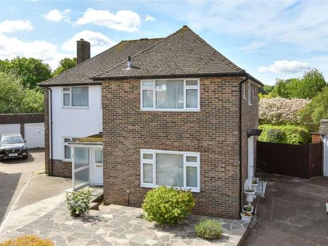 Maisonette for sale in Red Hill, Surrey