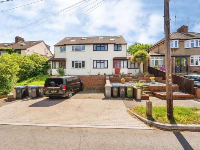 Maisonette for sale in Preston, Greater London