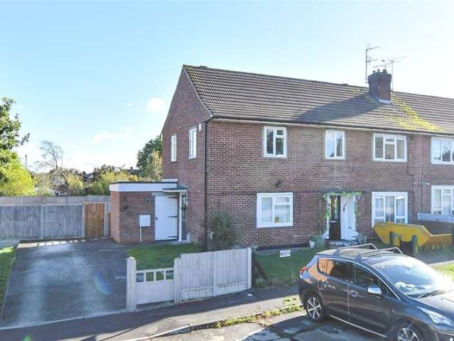 Maisonette for sale in Wickford, Basildon