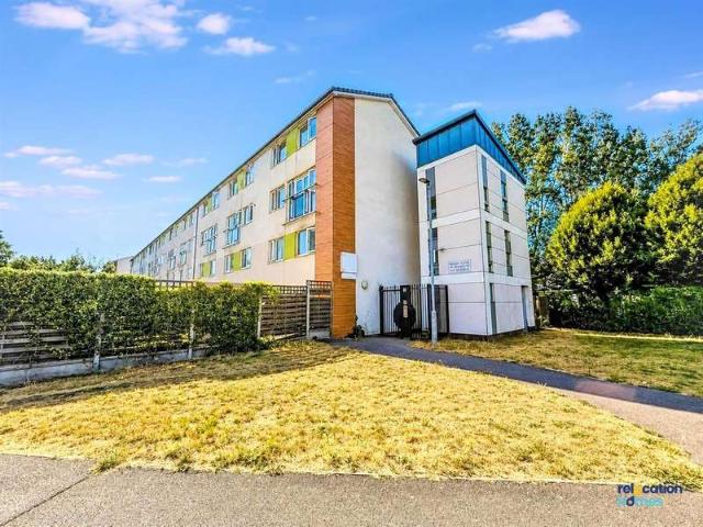Maisonette for sale in Broxbourne, Hertfordshire