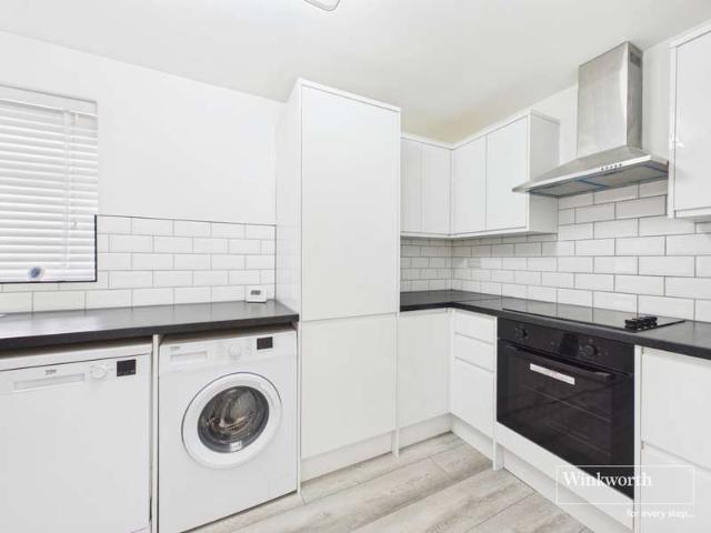 Maisonette for sale in Wealdstone, Greater London