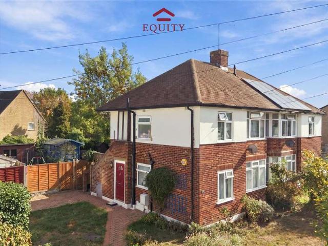 Maisonette for sale in London Borough of Enfield, Greater London