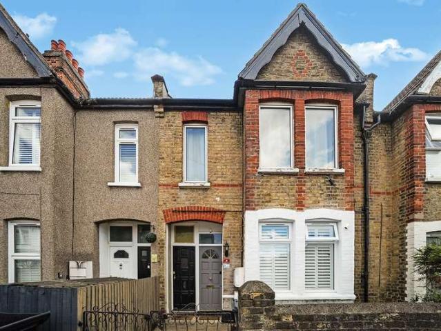 Maisonette for sale in London Borough of Croydon, Thornton Heath