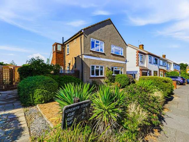 Maisonette for sale in Corbets Tey, Greater London