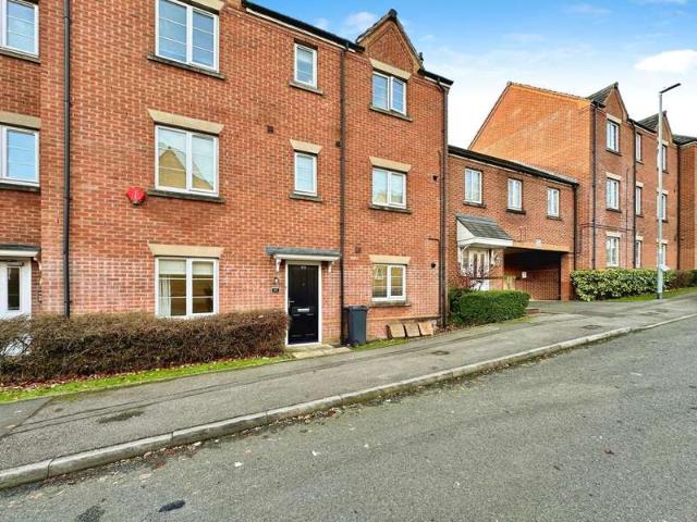 Maisonette for sale in Bloxwich, West Midlands