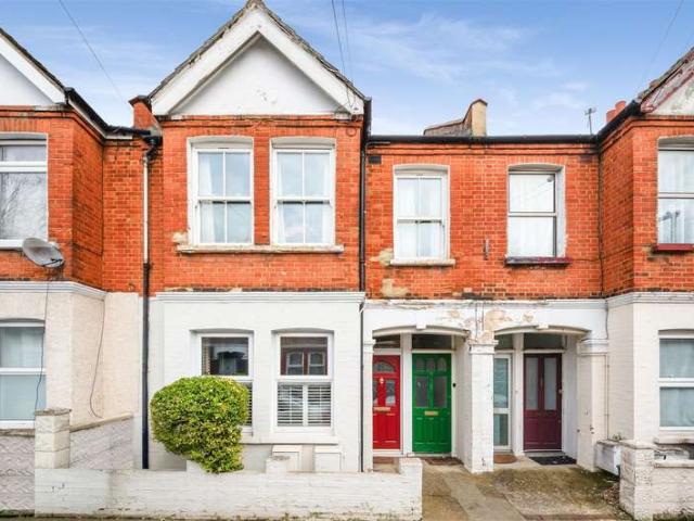 Maisonette for sale in London Borough of Merton, Collier's Wood