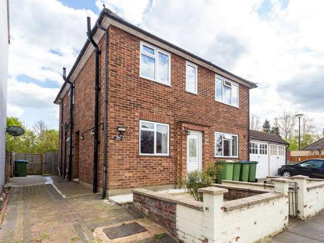 Maisonette for rent in New Eltham, Greater London