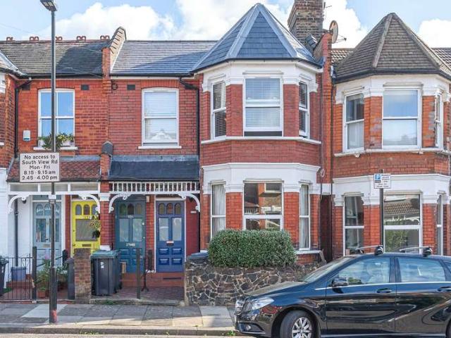 Maisonette for sale in London Borough of Haringey, Greater London