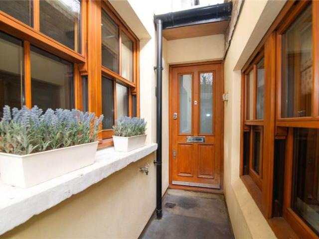 Duplex for sale in Twickenham, St Margarets