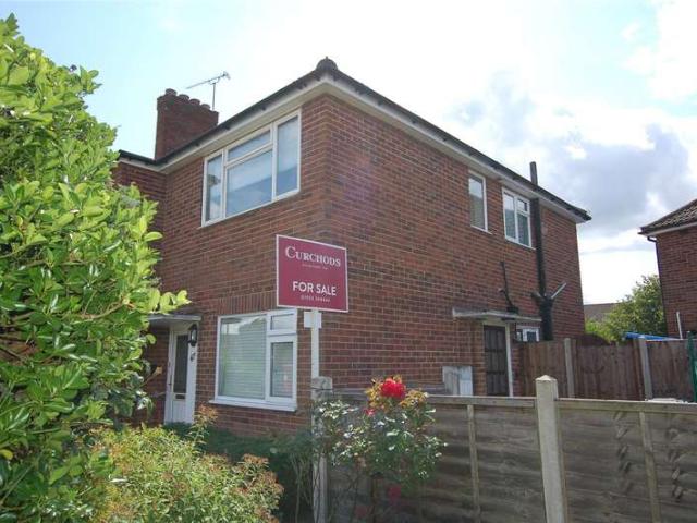 Maisonette for sale in Woodham, Row Town