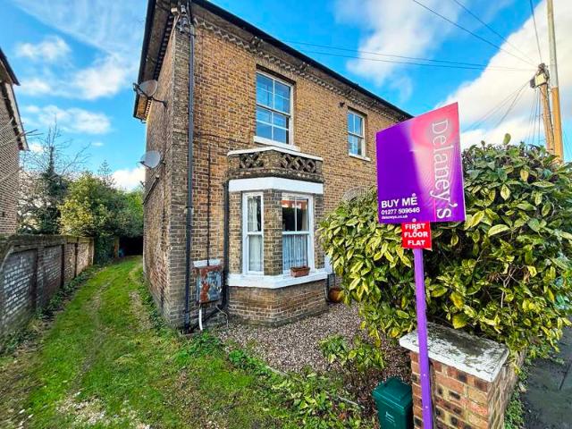 Maisonette for sale in Navestock Side, Essex