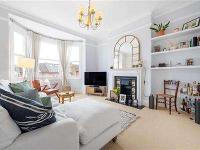 Maisonette for sale in West Norwood, Greater London