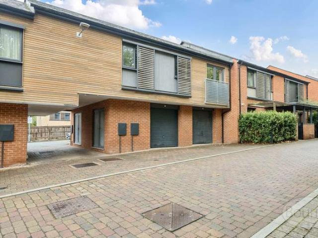 Maisonette for sale in Bolton Low Houses, Hampshire