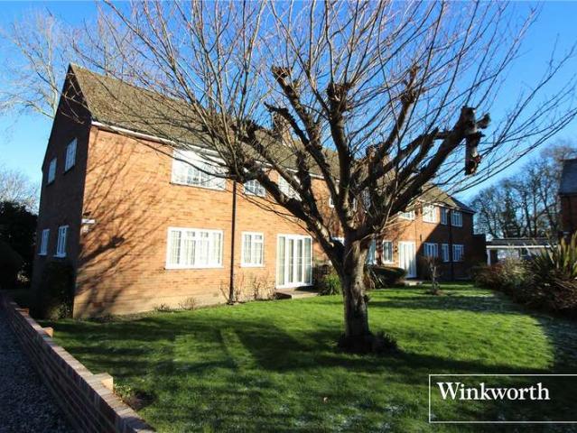 Maisonette for sale in Elstree and Borehamwood, Elstree