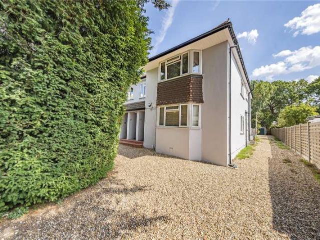 Maisonette for sale in Royal Borough of Kingston upon Thames, Greater London