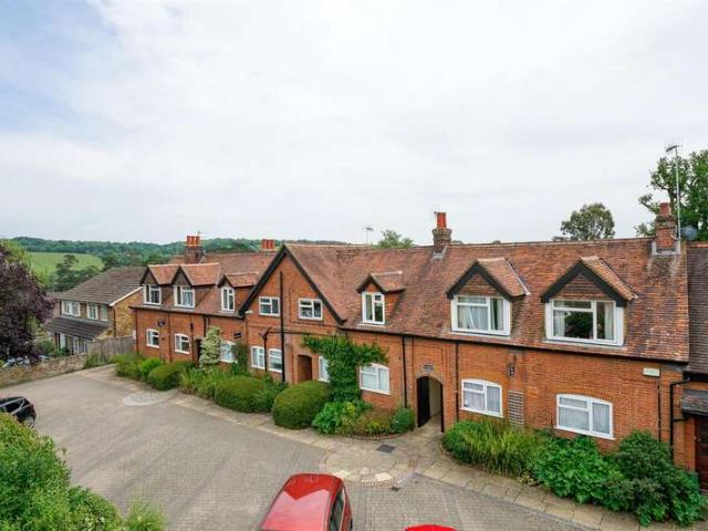 Maisonette for sale in Dudswell, Dacorum