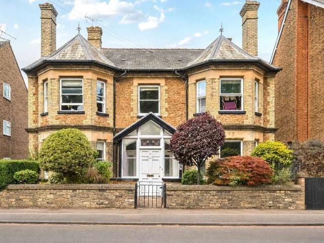Maisonette for sale in Charlotteville, Guildford