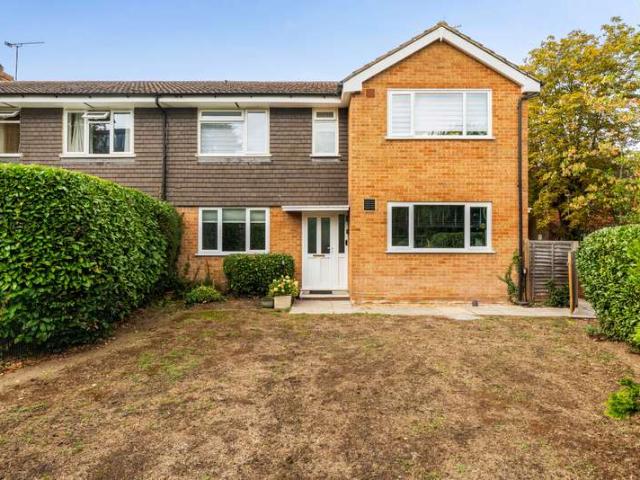 Maisonette for sale in Charlotteville, Guildford